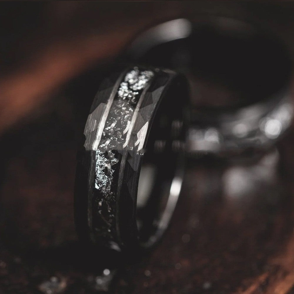8mm Electric Black Hammer Pattern Tungsten Ring Steel Color Inner Step Inlaid Iron Chips Silver Foil